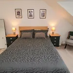 Martindale ويتبي